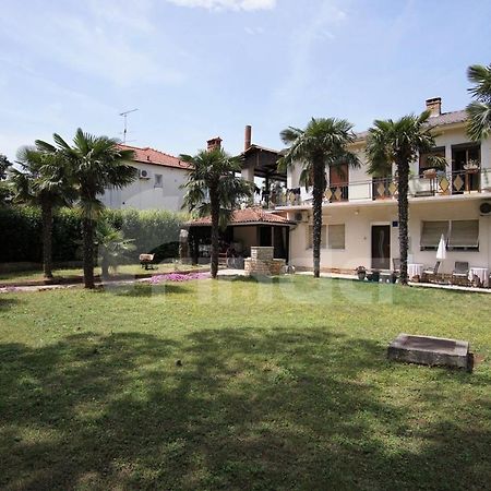 Appartement Apartman Sator à Rovinj Extérieur photo
