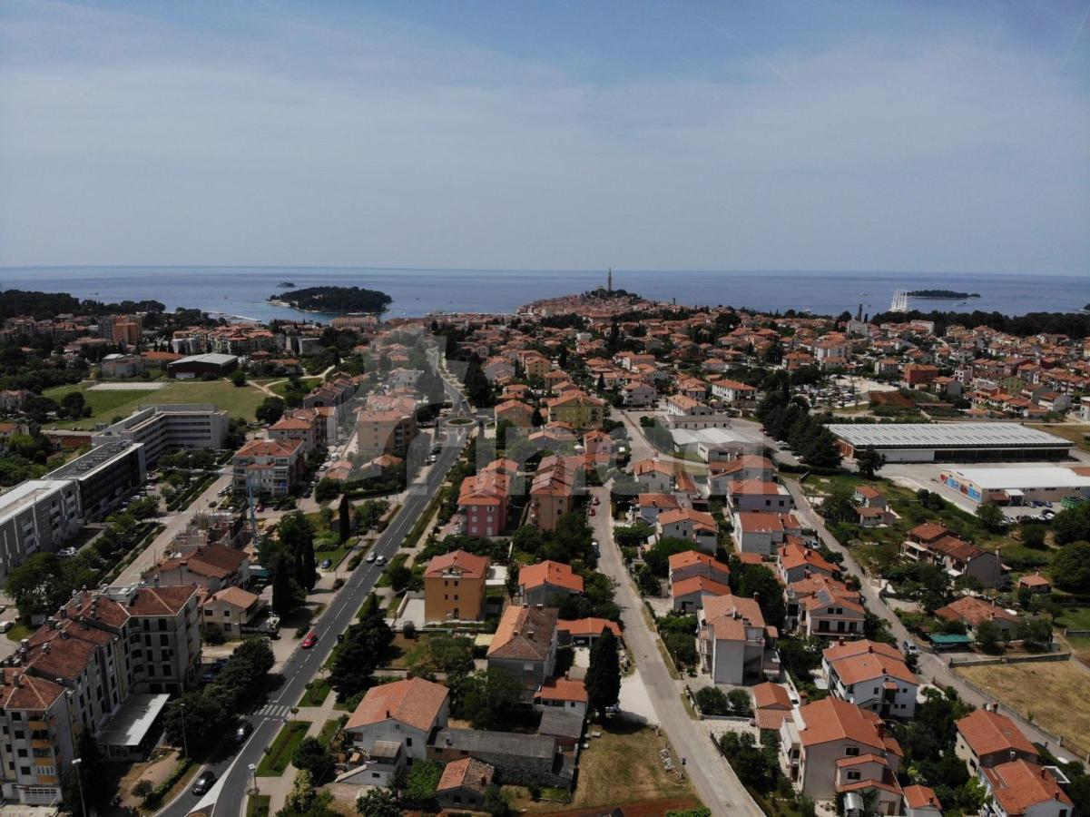 Appartement Apartman Sator à Rovinj Extérieur photo