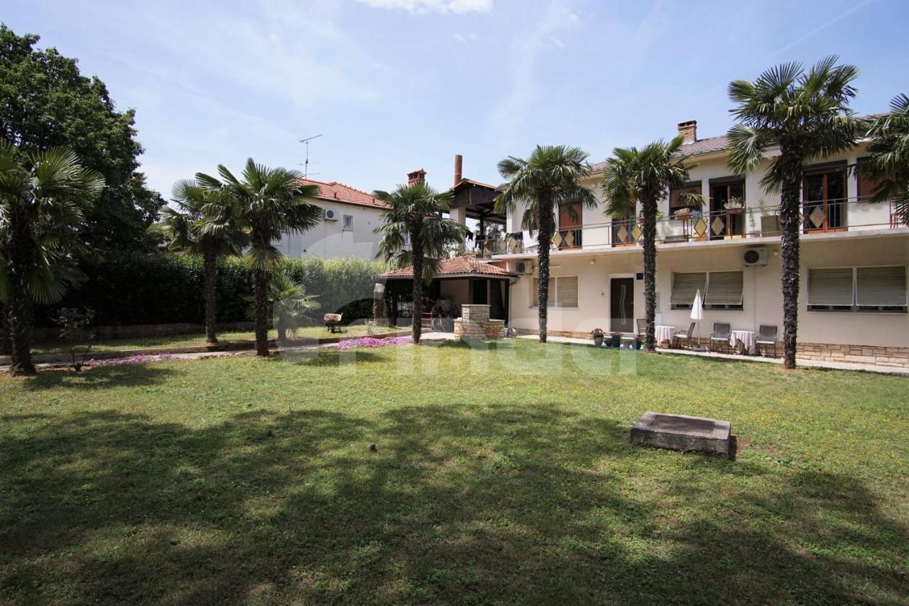 Appartement Apartman Sator à Rovinj Extérieur photo