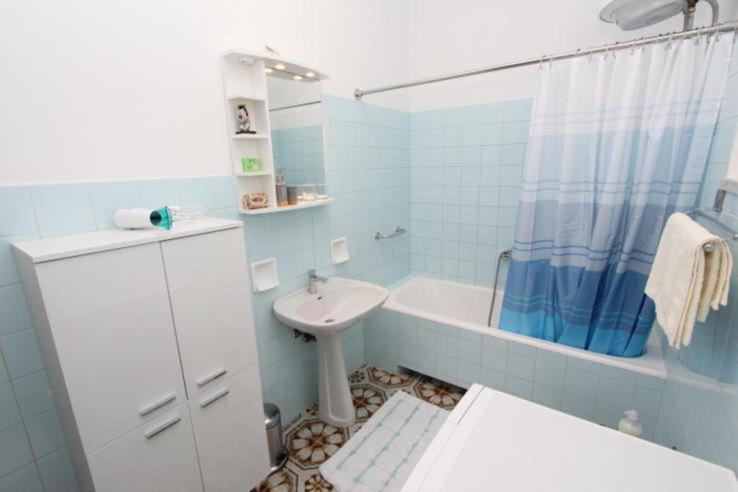 Appartement Apartman Sator à Rovinj Extérieur photo